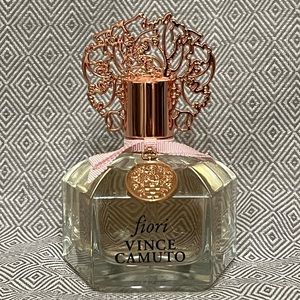 NWOT FIORI by Vince Camuto perfume